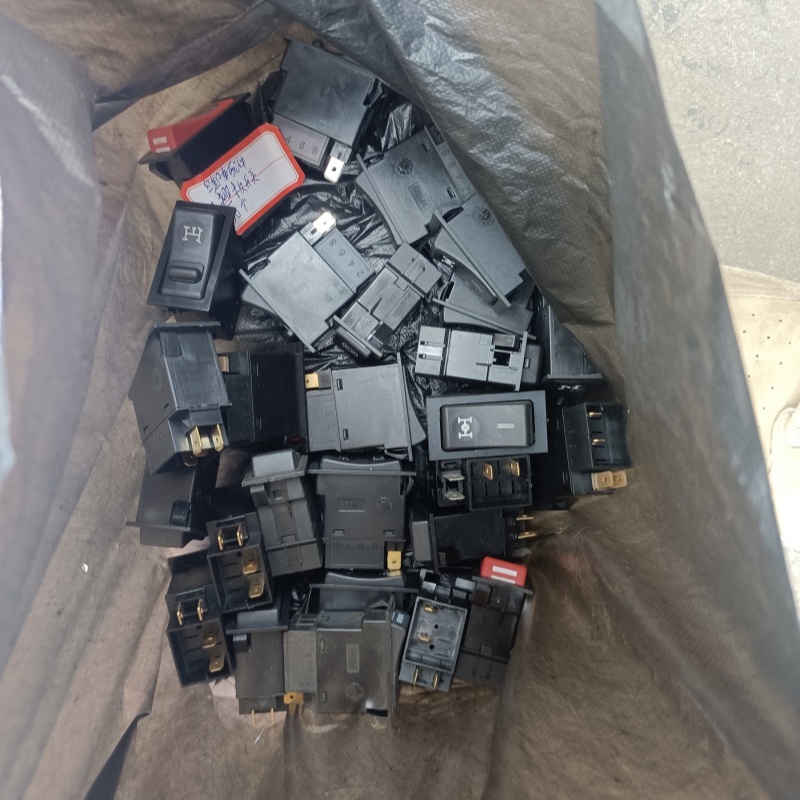 Acessórios para caminhões basculantes Rocker Switch.jpg Acessórios para caminhões basculantes Rocker Switch.jpg