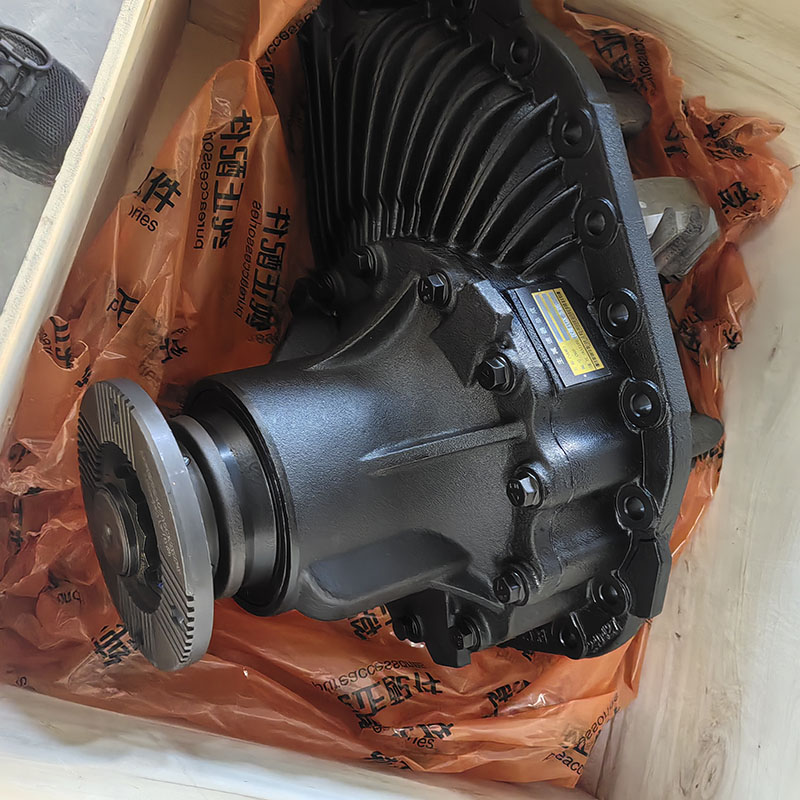 Reductor principal del eje trasero.jpg Reductor principal del eje trasero.jpg