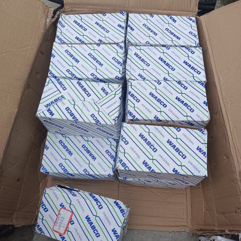 Maître-cylindre de frein pour accessoires de camion à benne basculante.jpg Maître-cylindre de frein pour accessoires de camion à benne basculante.jpg