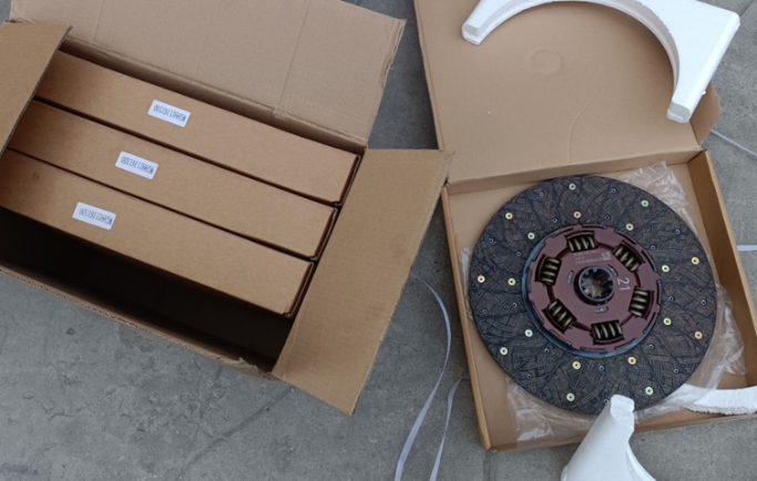 Tirando del conjunto de placa impulsada por embrague Placa de embrague .jpg Pulling Clutch Driven Plate Assembly Clutch plate .jpg