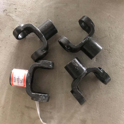 Garpu Poros Transmisi Power Take-Off