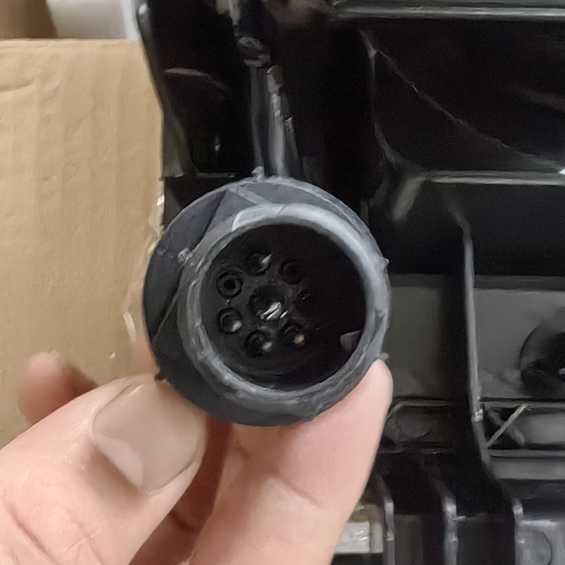 Headlight.jpg Headlight.jpg