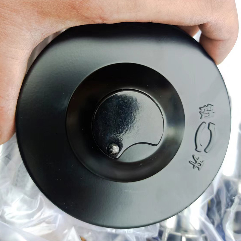 Tapa del tanque de combustible.jpg Tapa del tanque de combustible.jpg