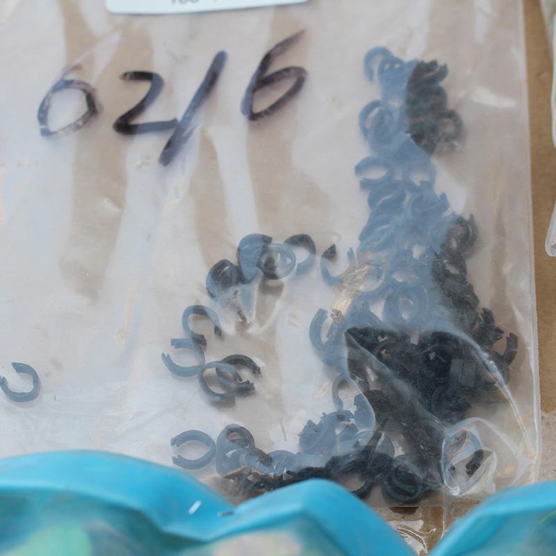 Anneau élastique de pièces automobiles du Shaanxi.jpg Anneau élastique de pièces automobiles du Shaanxi.jpg