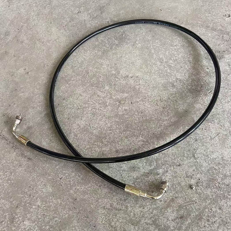 Tuyau haute pression.jpg Tuyau haute pression.jpg