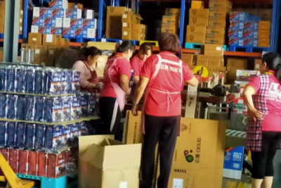 Um novo lote de óleo lubrificante está pronto para uso, embarcando em uma jornada de lubrificação eficiente