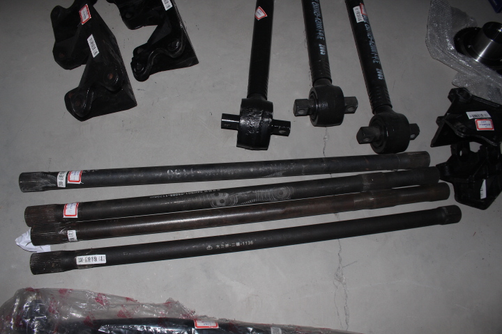 Прочная задняя полуось