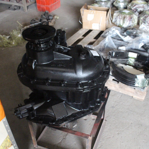 Accesorios del eje trasero en camiones volquete LC300-6 × 4 Conjunto reductor de eje mediano (5921) W2507015F01C.jpg Accesorios del eje trasero en camiones volquete LC300-6 × 4 Conjunto reductor de eje mediano (5921) W2507015F01C.jpg