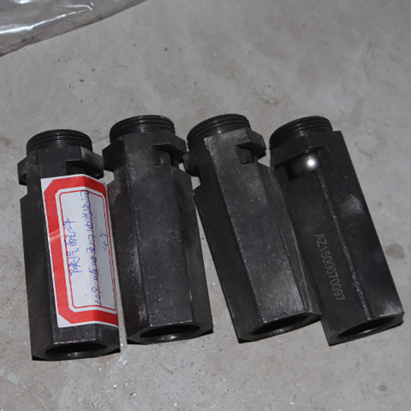 Válvula de alivio de reflujo de la bomba de inyección de combustible.jpg Válvula de alivio de reflujo de la bomba de inyección de combustible.jpg