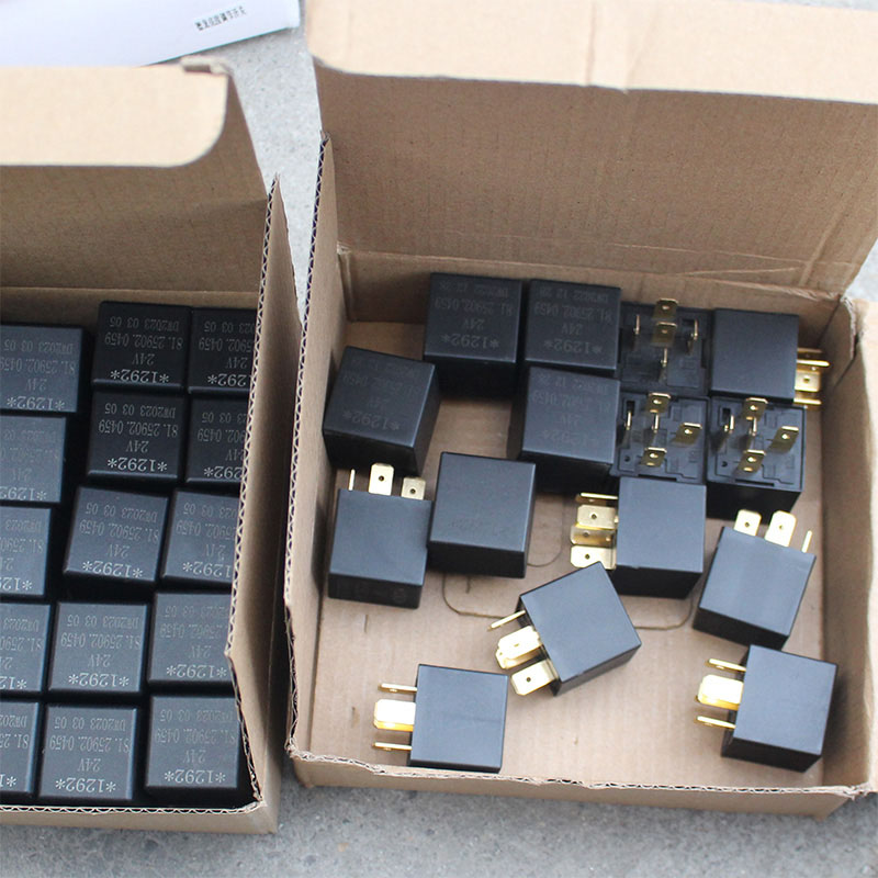 Relé de accesorios para automóviles de Shaanxi.jpg Relé de accesorios para automóviles de Shaanxi.jpg