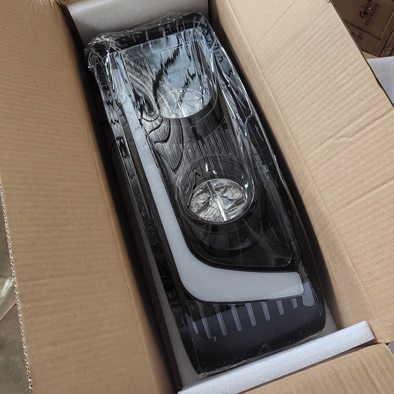 Headlight.jpg Headlight.jpg