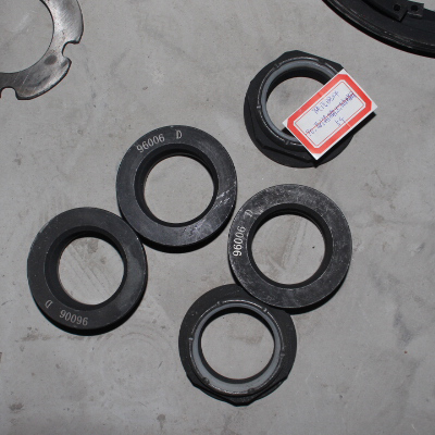 Tuerca del eje de salida Tuerca del eje de salida