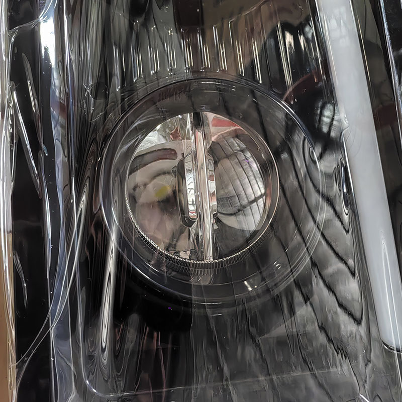 Perakitan Lampu Depan