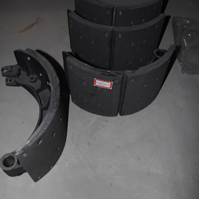 Conjunto de zapata de freno trasero