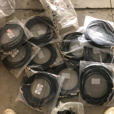 Гибкая масляная труба для подъема кабины