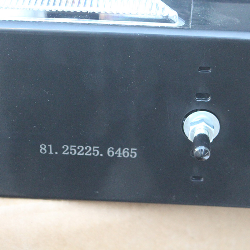 Luz trasera combinada de Shaanxi Automotive Parts (izquierda).jpg Luz trasera combinada de Shaanxi Automotive Parts (izquierda).jpg