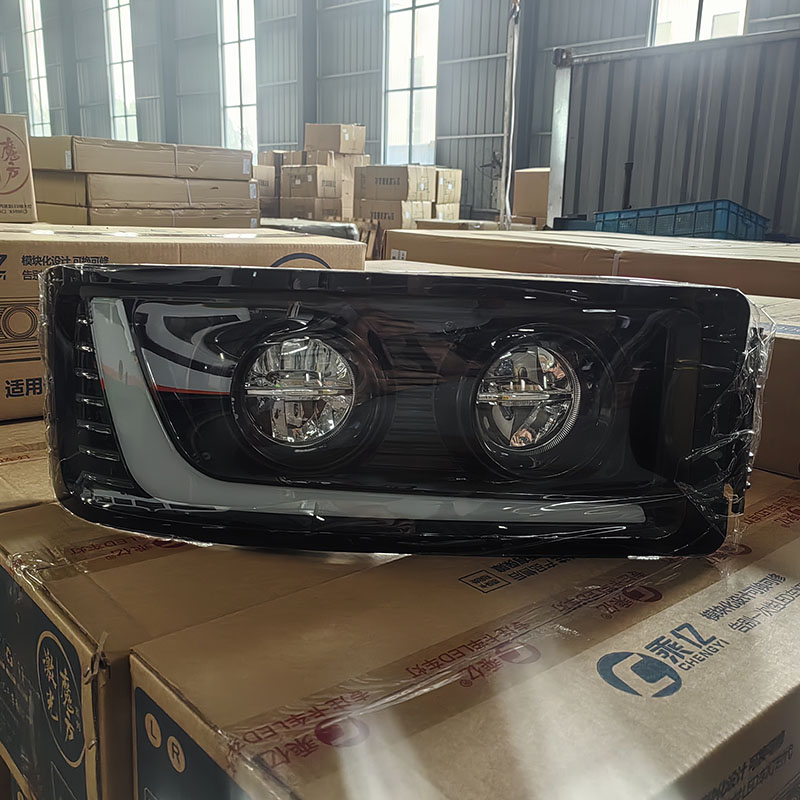 1730687208557948.jpg 61.F2000右前照灯9100726020(5).jpg