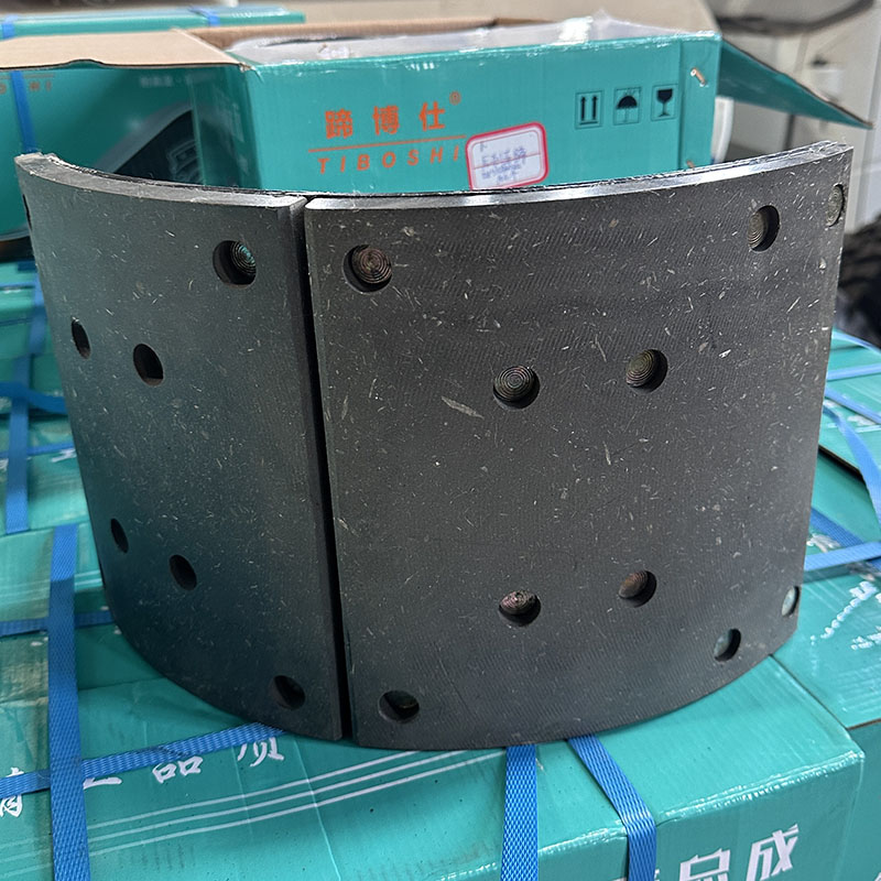 Conjunto de pastillas de freno de rueda trasera.jpg Conjunto de pastillas de freno de rueda trasera.jpg