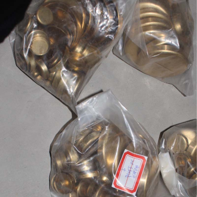 Todo o veículo está bloqueado pela água